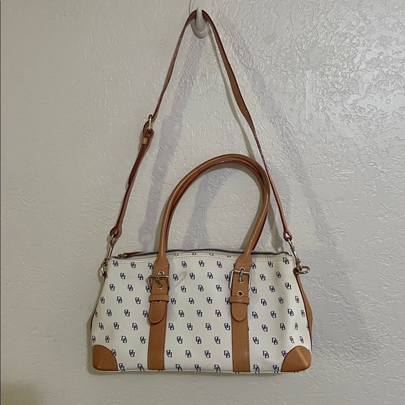 Dooney & Bourke White and Brown Logo satchel - Picture 13 of 15